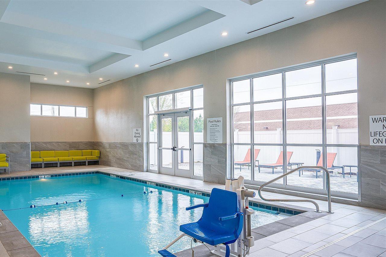 & Southeast-germantown By Ihg Hotel Germantown